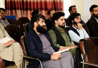 ورکشاپ دو روزه “پایان‌نامه‌نویسی” برای محصلان مقطع ماستری توسط دانشکده اقتصاد با همکاری ریاست تحقیقات علمی دانشگاه کاتب برگزار گردید.