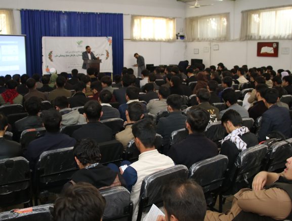 محفل تقدیر از  محصلان و فارغان برتر پوهنحی طب برگزار شد