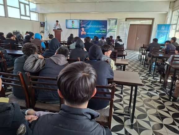 پوهنحی طب پوهنتون کاتب سمینار های علمی را به منظور سهم گیری در انکشاف جامعه و افزایش آگاهی عامه برگزار نمود