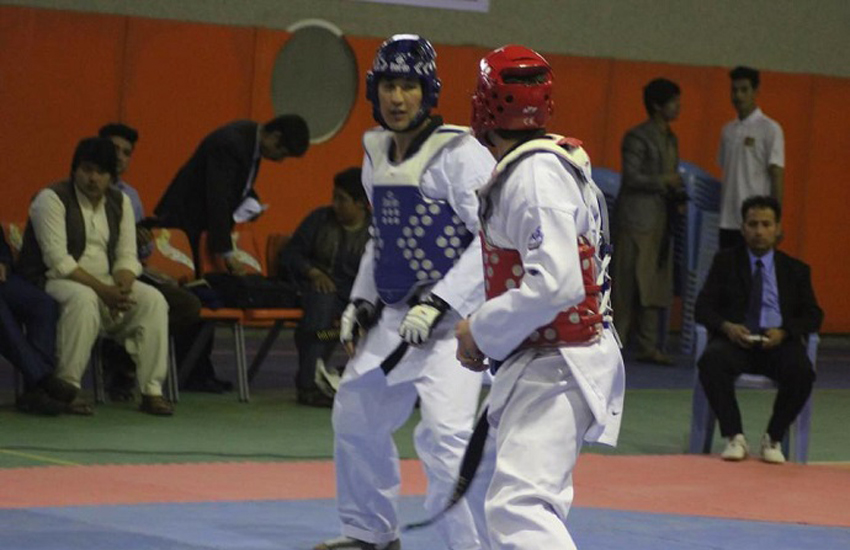 Achieving gold medal by Kateb university representative at taekwondo national tournament